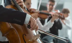 Muzyka poważna czy klasyczna – odkryj kluczowe różnice i podobieństwa
