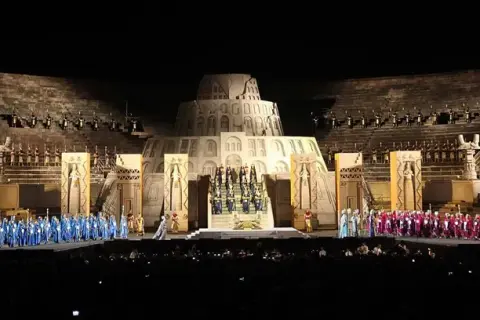 Ile trwa opera Nabucco? Czas trwania i co warto wiedzieć