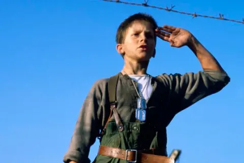 Muzyka klasyczna w filmach: jak wpływa na emocje i narrację