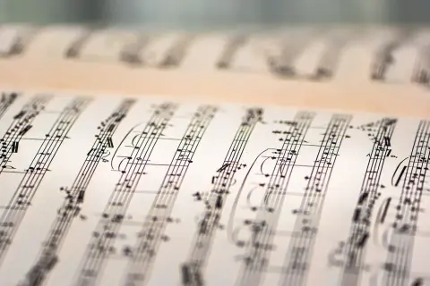 Rodzaje muzyki klasycznej: Odkryj fascynujące epoki i style